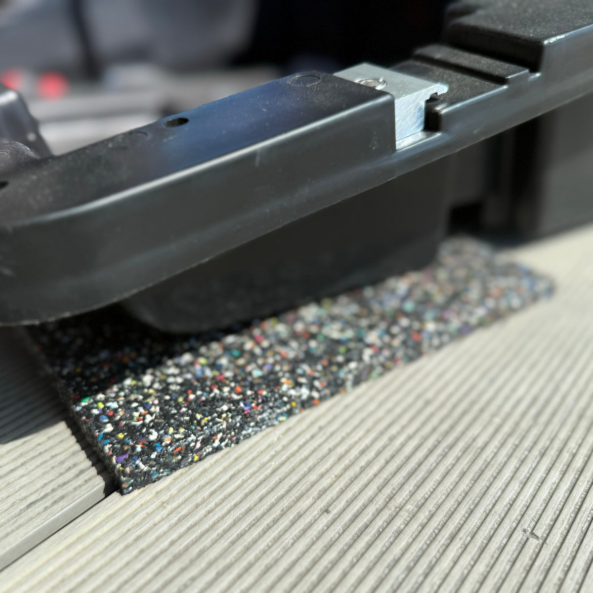 RTR Friction Mat for Flat Roof Mounted Tubs